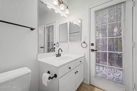 Bath - 768 E Verbena Dr, Phoenix, AZ 85048 photo 3 of 9