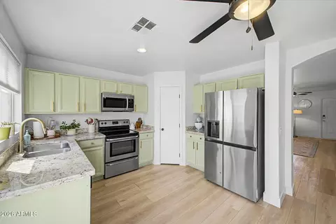 Kitchen - 2253 S Gordon --, Mesa, AZ 85209 photo 1 of 3