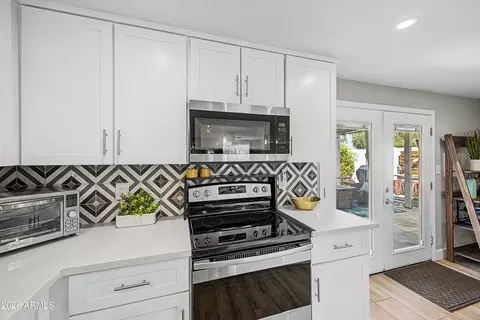 Kitchen - 3620 E Joan De Arc Ave, Phoenix, AZ 85032 photo 3 of 4