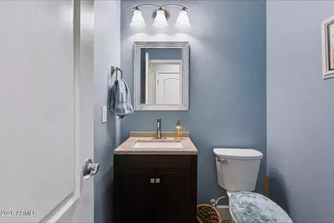 Bath - 4383 E Morrow Dr, Phoenix, AZ 85050 photo 1 of 4