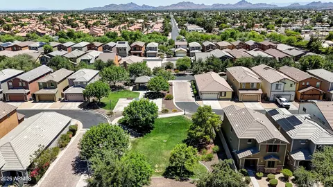 View/Area - 4383 E Morrow Dr, Phoenix, AZ 85050 photo 4 of 5