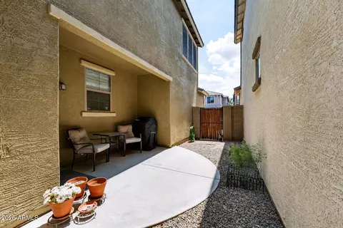 Exterior - 4383 E Morrow Dr, Phoenix, AZ 85050 photo 3 of 6