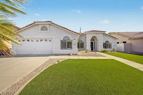 Exterior - 1783 E Arabian Dr, Gilbert, AZ 85296 photo 3 of 8