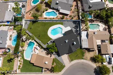 View/Area - 4517 E Desert View Dr, Phoenix, AZ 85044 photo 2 of 8
