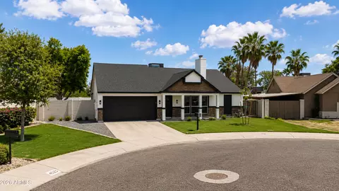 Exterior - 4517 E Desert View Dr, Phoenix, AZ 85044 photo 3 of 5
