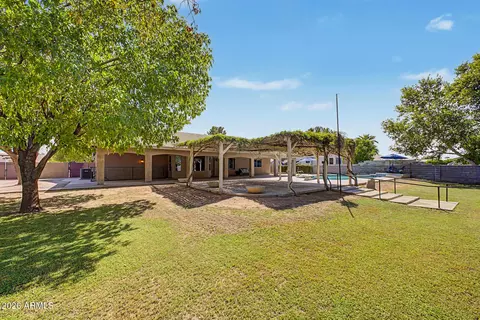 Exterior - 1822 E Lexington Ave, Gilbert, AZ 85234 photo 8 of 15