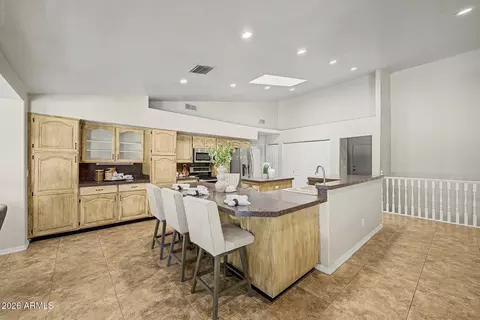 Kitchen - 1822 E Lexington Ave, Gilbert, AZ 85234 photo 2 of 7