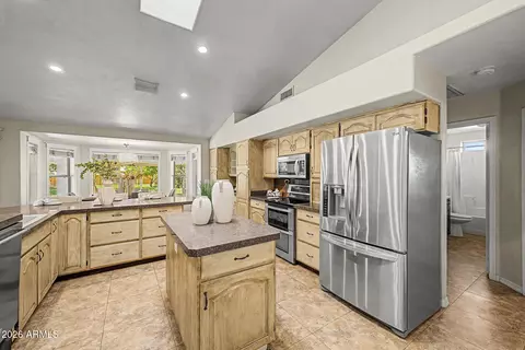 Kitchen - 1822 E Lexington Ave, Gilbert, AZ 85234 photo 3 of 7