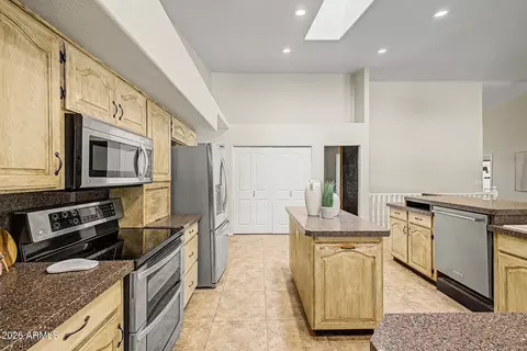 Kitchen - 1822 E Lexington Ave, Gilbert, AZ 85234 photo 4 of 7