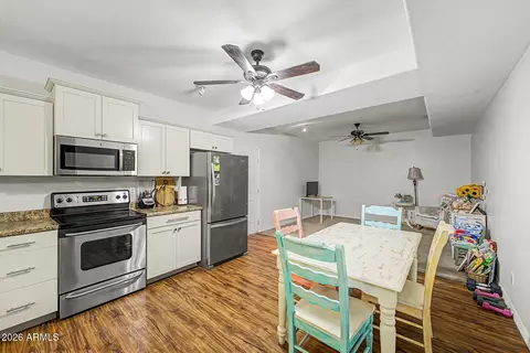 Kitchen - 1822 E Lexington Ave, Gilbert, AZ 85234 photo 6 of 7