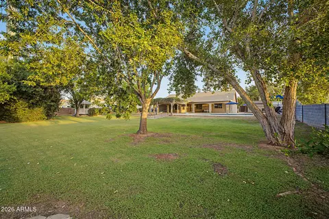 Exterior - 1822 E Lexington Ave, Gilbert, AZ 85234 photo 11 of 15