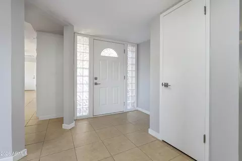 Entry Way - 2243 E Karen Dr, Phoenix, AZ 85022 photo 1 of 2