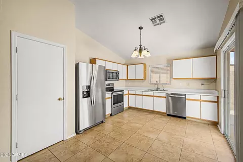 Kitchen - 1993 S Mara Dr, Apache Junction, AZ 85120 photo 1 of 4