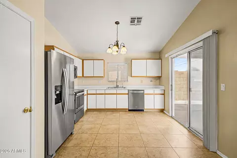 Kitchen - 1993 S Mara Dr, Apache Junction, AZ 85120 photo 2 of 4