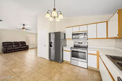 Kitchen - 1993 S Mara Dr, Apache Junction, AZ 85120 photo 4 of 4