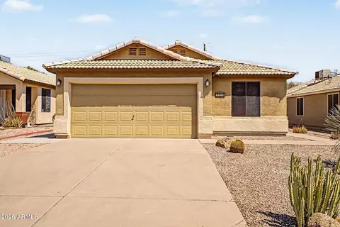 Exterior - 1993 S Mara Dr, Apache Junction, AZ 85120 photo 5 of 8