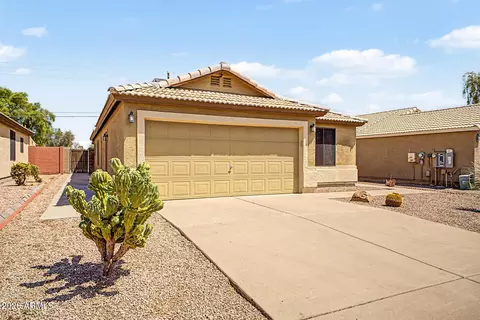 Exterior - 1993 S Mara Dr, Apache Junction, AZ 85120 photo 6 of 8