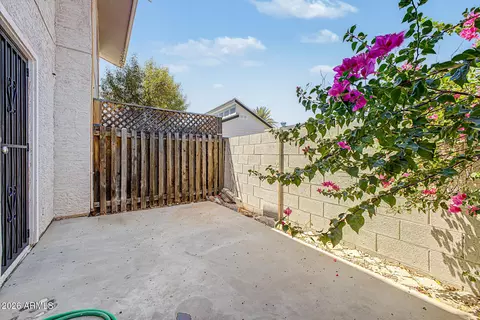 Exterior - 1238 E Vogel Ave #2, Phoenix, AZ 85020 photo 2 of 4