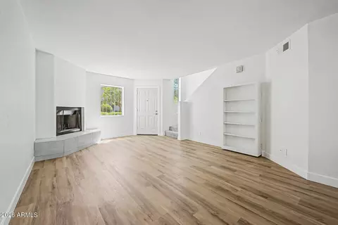 Living - 1238 E Vogel Ave #2, Phoenix, AZ 85020 photo 3 of 4