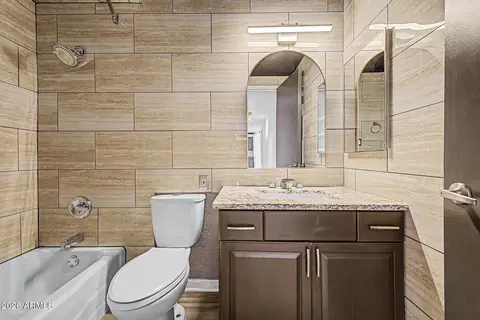 Bath - 4750 N Central Ave #3A, Phoenix, AZ 85012 photo 2 of 2