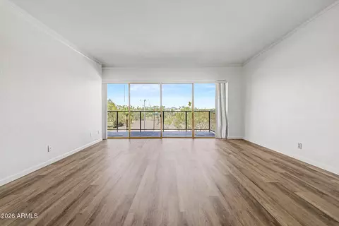 Living - 4750 N Central Ave #3A, Phoenix, AZ 85012 photo 2 of 8
