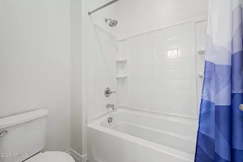 Bath - 9932 E Rubidium Ave, Mesa, AZ 85212 photo 4 of 5