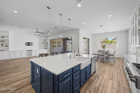 Kitchen - 9932 E Rubidium Ave, Mesa, AZ 85212 photo 3 of 4