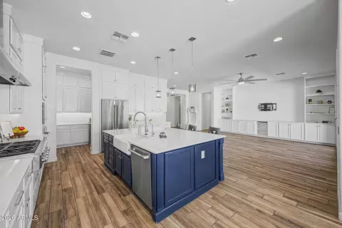 Kitchen - 9932 E Rubidium Ave, Mesa, AZ 85212 photo 4 of 4