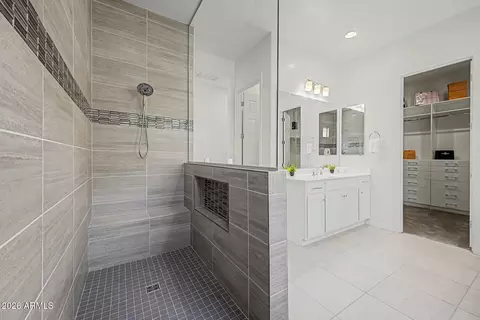 Bath - 9932 E Rubidium Ave, Mesa, AZ 85212 photo 2 of 5