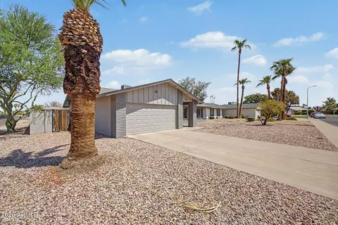 Exterior - 1304 E Dunbar Dr, Tempe, AZ 85282 photo 2 of 5