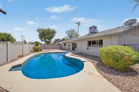 Exterior - 1304 E Dunbar Dr, Tempe, AZ 85282 photo 3 of 5
