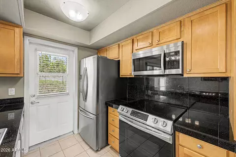 Kitchen - 1304 E Dunbar Dr, Tempe, AZ 85282 photo 3 of 3