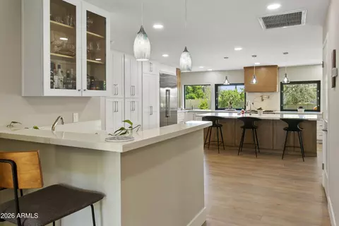 Kitchen - 11645 S Tusayan Ct, Phoenix, AZ 85044 photo 10 of 10