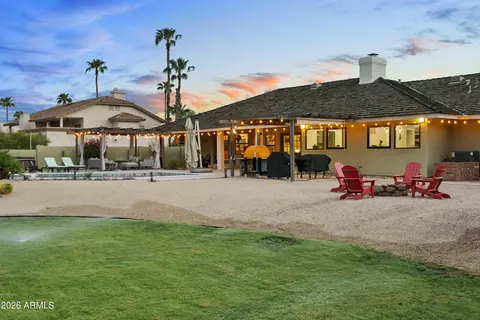 Exterior - 11645 S Tusayan Ct, Phoenix, AZ 85044 photo 8 of 9