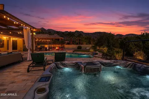 Exterior - 11645 S Tusayan Ct, Phoenix, AZ 85044 photo 2 of 9