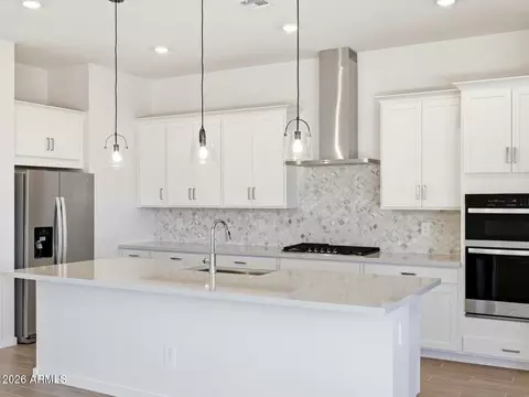 Kitchen - 1142 W Haynes Way, Apache Junction, AZ 85120 photo 4 of 6