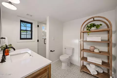 Bath - 3401 N 25th St, Phoenix, AZ 85016 photo 1 of 2