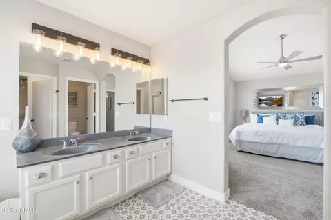 Bath - 3032 E Millbrae Ln, Gilbert, AZ 85234 photo 3 of 5
