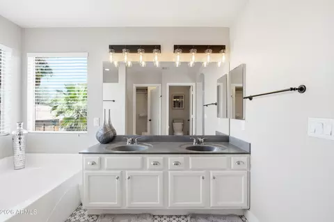 Bath - 3032 E Millbrae Ln, Gilbert, AZ 85234 photo 2 of 5
