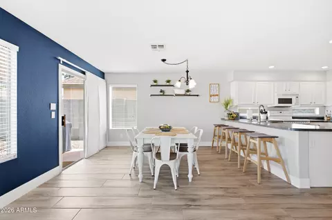 Dining - 3032 E Millbrae Ln, Gilbert, AZ 85234 photo 2 of 3