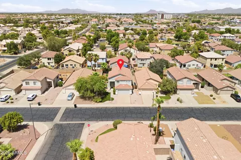 View/Area - 3032 E Millbrae Ln, Gilbert, AZ 85234 photo 2 of 7