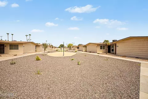 10737 W Santa Fe Dr, Sun City, AZ 85351