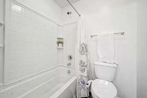 Bath - 879 E Aberdeen Dr, Gilbert, AZ 85298 photo 6 of 6