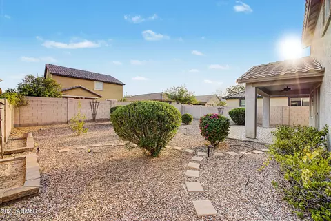 Exterior - 879 E Aberdeen Dr, Gilbert, AZ 85298 photo 4 of 9