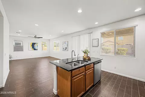 Kitchen - 879 E Aberdeen Dr, Gilbert, AZ 85298 photo 2 of 5