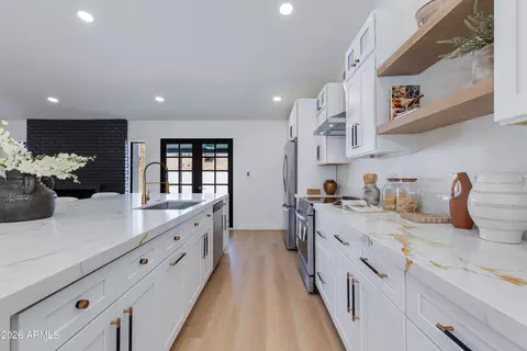 Kitchen - 2324 E Cortez St, Phoenix, AZ 85028 photo 2 of 2