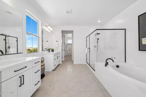 Bath - 1373 E Lodgepole Ct, Gilbert, AZ 85298 photo 1 of 6