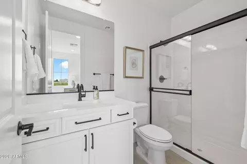 Bath - 1373 E Lodgepole Ct, Gilbert, AZ 85298 photo 3 of 6