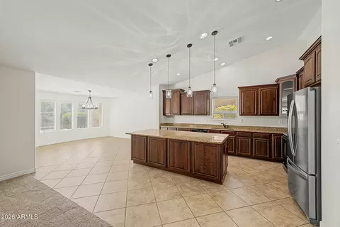 Kitchen - 4017 E Hashknife Rd, Phoenix, AZ 85050 photo 1 of 3