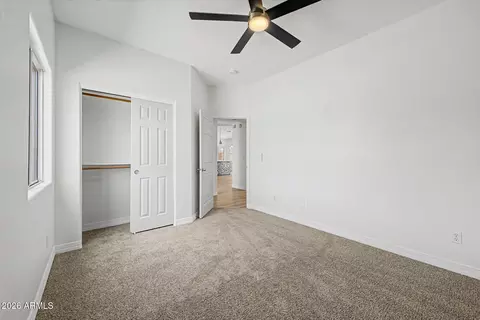 Bedroom - 1401 E Malapai Dr, Phoenix, AZ 85020 photo 4 of 4